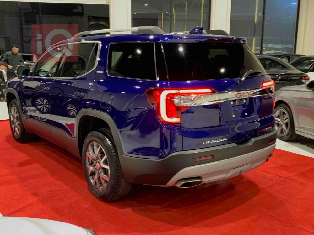 GMC Acadia